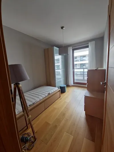Ul Teodorowicza, przestronna cztery pokoje, na balkony, garaż. Film! - miniatura 4