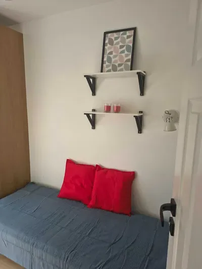Pokój na Bródnie w mieszkaniu z młodymi ludźmi - miniatura 2