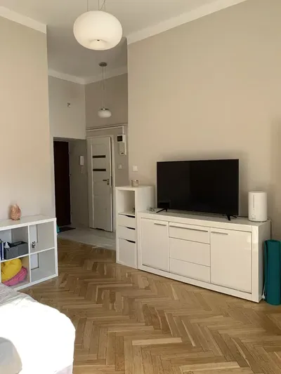 Mieszkanie 37m2 w kamienicy koło metra, park praski - miniatura 2