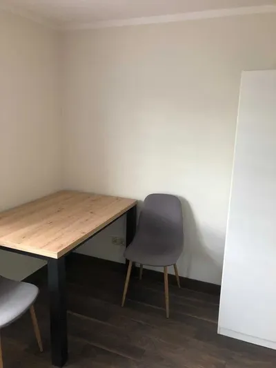 Pokój w mieszkaniu 3- pokojowym, na osiedlu Szydłówek w Kielcach. - miniatura 3