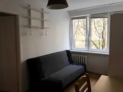 wynajmę pokój jednoosobowy dla studentów, Legnicka, mega lokalizacja, uczciwy czas najmu od października do lipca - miniatura 2