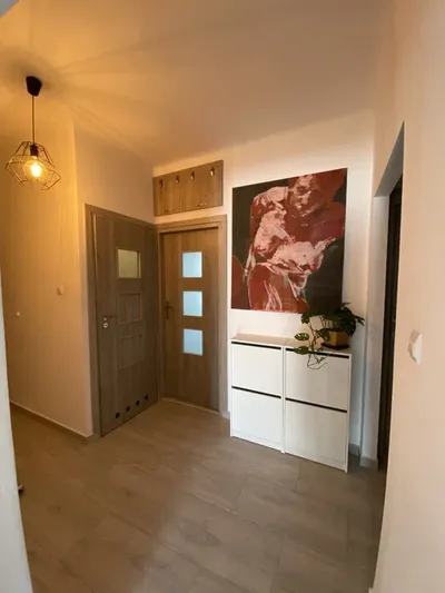 Jednoosobowy pokój blisko Koźmińskiego zaraz przy SKM (15min do centrum) - miniatura 5