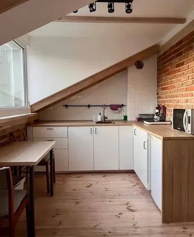 Room with private bathroom & kitchen, bills included – Warsaw - miniatura 4