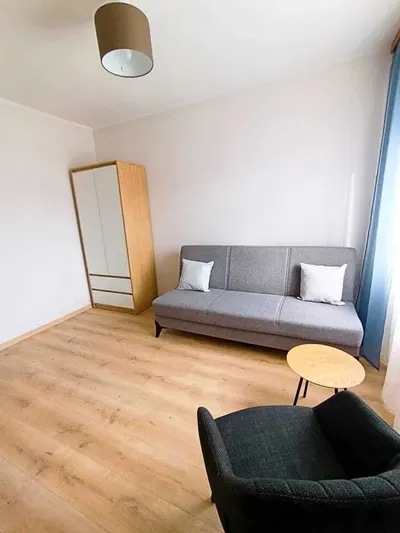 Pokój dla studentki / kobiety stały koszt 1350 z opłatami - miniatura 3
