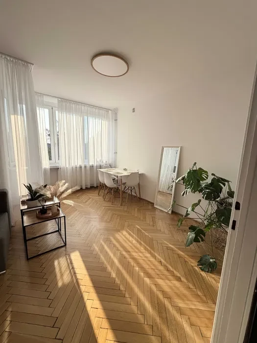 Jasne mieszkanie 40 m² na wynajem – Kraków Krowodrza - 1/8