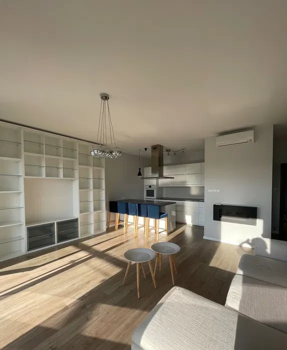 APARTAMENT POZNAŃ CENTRUM STARY RYNEK UL. Bóżnicza 1 ATANER w pełni wyposażony, umeblowany, od teraz dostępny - 1/8
