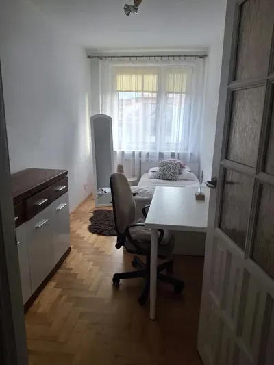 Pokoj jednoosobowy - miniatura 2