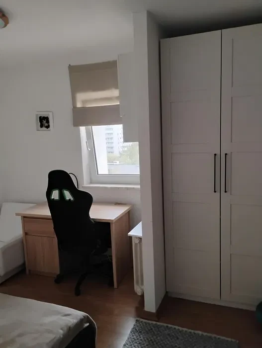 Pokój blisko stacji Rakowiec - 1/3