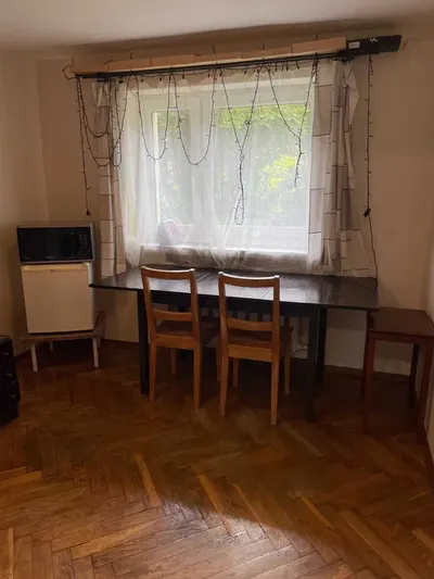 Kawalerka na Karłowicach z osobnym wejściem, w domu jednorodzinnym - miniatura 3