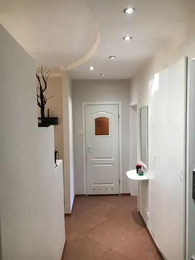 2 pokojowe w ścisłym centrum z 2 miejscami postojowymi - miniatura 4