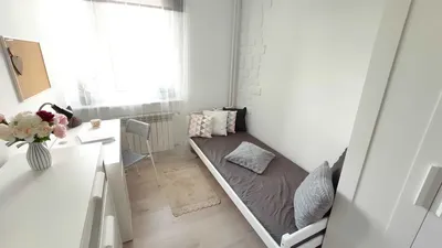 Jednoosobowy pokój w mieszkaniu w niskim bloku. Poznań Grunwald
