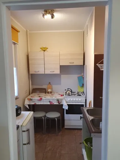 Przytulna, dobrze skomunikowana kawalerka w Gdyni Chyloni - miniatura 5