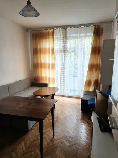 Wynajmę mieszkanie pokój z kuchnią 36,6 m2 KRAKÓW NOWA HUTA os. UROCZE dostępne od zaraz - miniatura 4