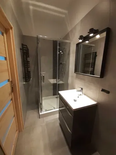 Duża kawalerka do wynajęcia w centrum - miniatura 4