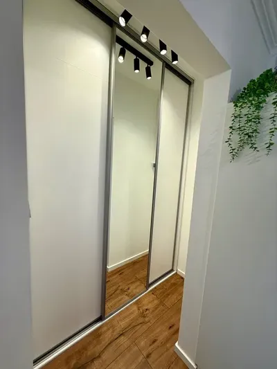 Komfortowe 2-pokojowe mieszkanie 41,5 m² z balkonem i parkingiem podziemnym | Tarchomin, ul. Świderska - miniatura 4