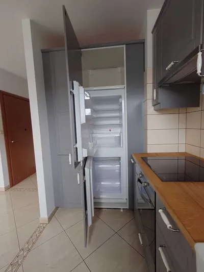 Kawalerka na pierwszym piętrze w niskim budynku z windą. - miniatura 4