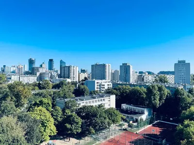 Rozkładowe 3 pokoje z loggią przy metrze - miniatura 2
