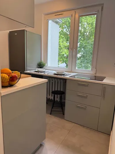Pokój w nowocześnie urządzonym mieszkaniu, Ugorek 10B - miniatura 2
