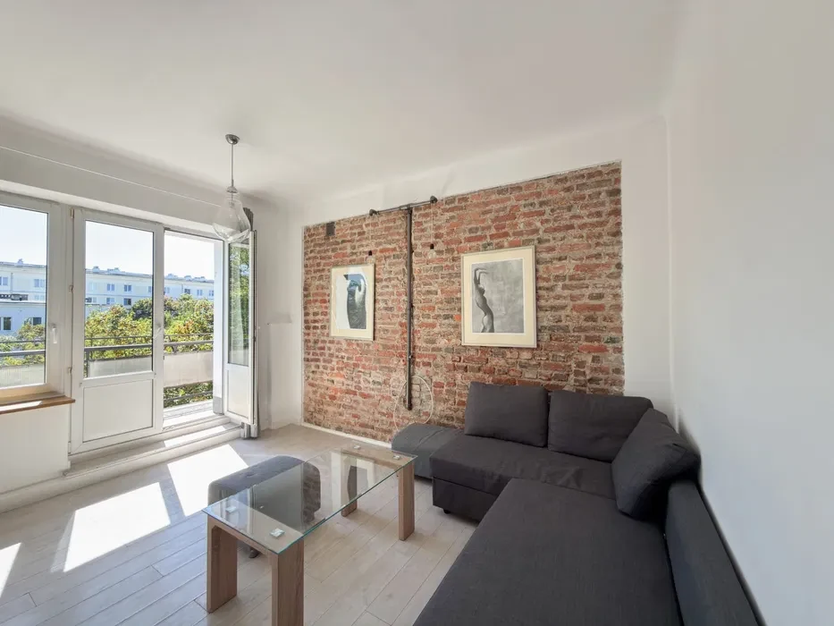 Mokotów | Kawalerka | Balkon | Łazienki Królewskie | Kamienica | 3 m wys. - 1/8