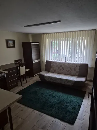 Mieszkanie, kawalerka do wynajęcia
