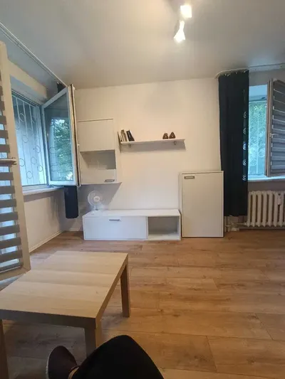 BEZPOŚREDNIO | Po remoncie | 2 pokoje | Oddzielna kuchnia | Metro Marymont - miniatura 3