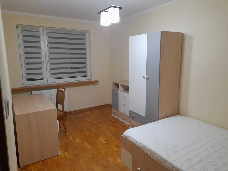 Pokój 12m2 / 9m2 - Gądów Mały, Fabryczna - 1/8