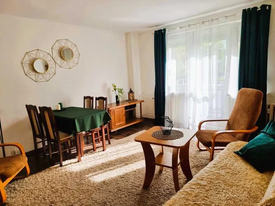 Mieszkanie 2 pokoje kuchnia z oknem Winogrady - 1/8