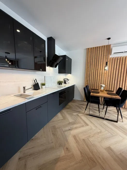 3-pok., 53 m2 apartament (w pełni wyposażony z klimatyzacją) wraz z garażem i komórką lokatorską! ul Kilińskiego 121A, Centrum Łódź Śródmieście - 1/8