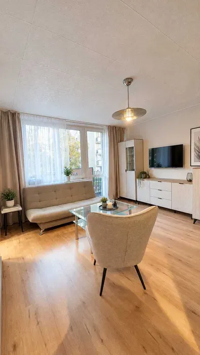 Kawalerka po remoncie,30m2,obok Rembielińska,metro BRÓDNO,balkon - miniatura 3
