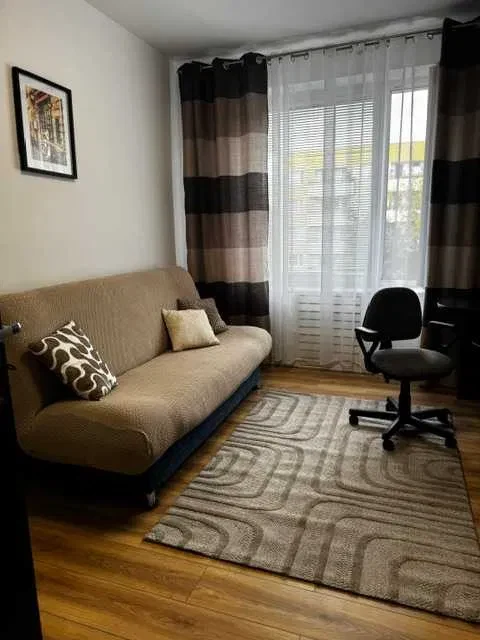 Do wynajęcia przestronny pokój 15m2- Praga Południe (Grochów) Bezpośrednio - 1/6