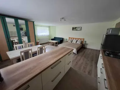 Kawalerka do wynajęcia 48 m² – wyjątkowo duża, 15 minut od Rynku, ul. Milicka (boczna ul. Żmigrodzkiej) - miniatura 2