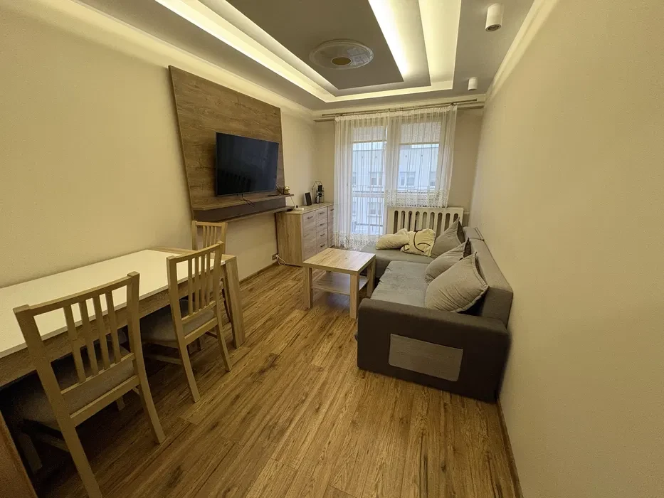 Nowe Miasto 54m2, 3 pokoje - 1/7