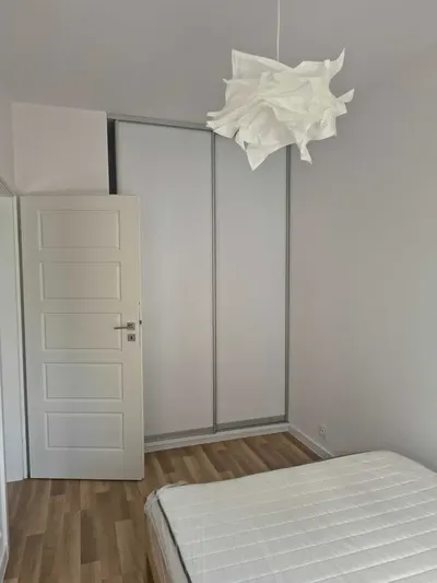 Jasne, świeże 2 pokoje + duży balkon. Garaż i komórka W CENIE, Osiedle Saska - miniatura 4