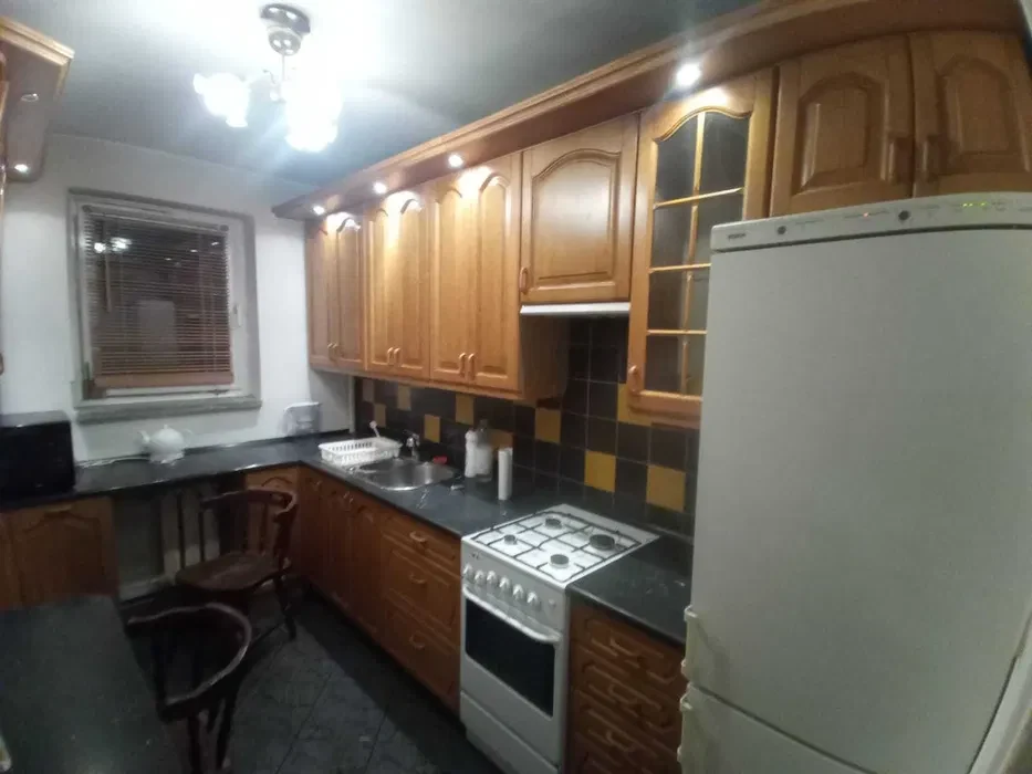 4 pokojowe mieszkanie, 2 łazienki, 85 m2, metro Stokłosy, Pasaż Ursynowski 7 - 1/5