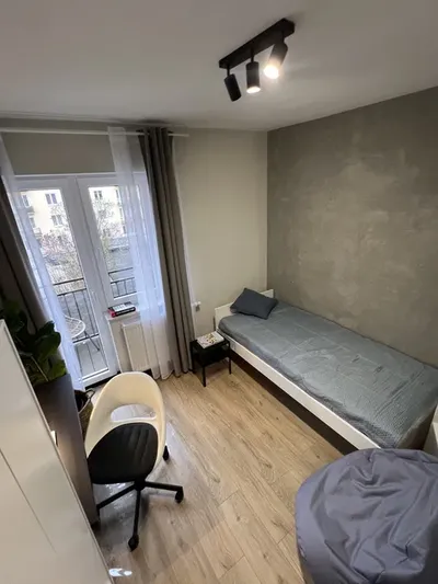 !Pokój jednoosobowy z balkonem. Wysoki standard Premium. Śródmieście. Z opłatami. Internet, Parking .OD LISTOPADA - miniatura 3