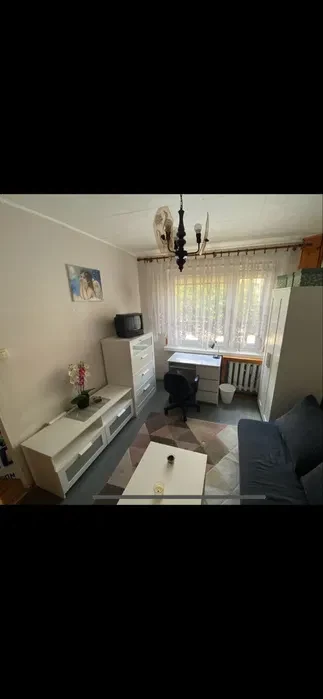 Wynajmę pokój studentce 1 Maja . NIE KAMIENICA Media w cenie - 1/4