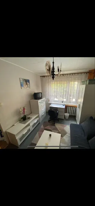 Wynajmę pokój studentce 1 Maja . NIE KAMIENICA Media w cenie