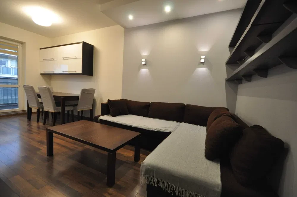 Wynajmę mieszkanie: Saperska, 49m2, 3 pokoje, taras 10 m2 , nowe bud. - 1/8
