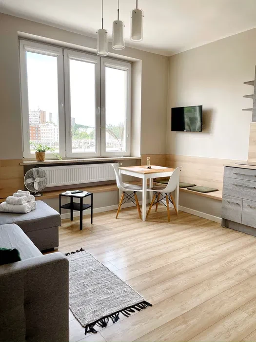 Kawalerka | Apartament typu Studio | Mieszkanie w ścisłym centrum Gdyni | NETFLIX w cenie. - 1/10