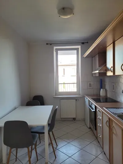 Cicha kawalerka nieopodal Ronda Wiatraczna - miniatura 4