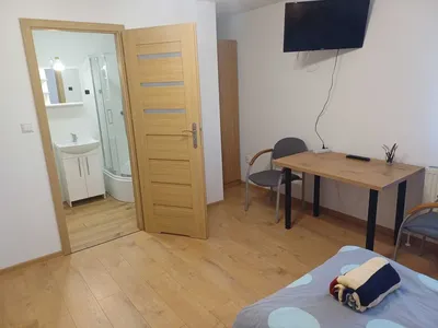 Pokój jednoosobowy z prywatną łazienką ul. Rączna Kraków - miniatura 3