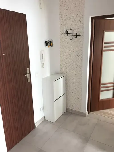 Wynajmę mieszkanie 45m2, 2 osobne pokoje, oś.Oswiecenia KRK - właściciel - miniatura 2