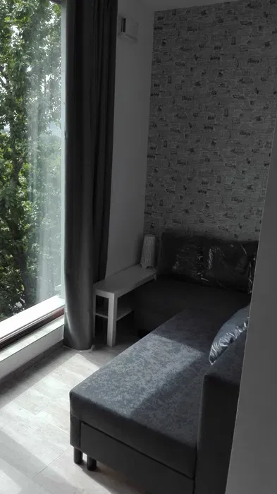 Mies,kanie dwupokojowe w apartamentowcu na Ochocie - miniatura 3