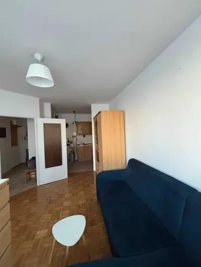 2 pok. 42m,w pobliżu R. Wiatraczna