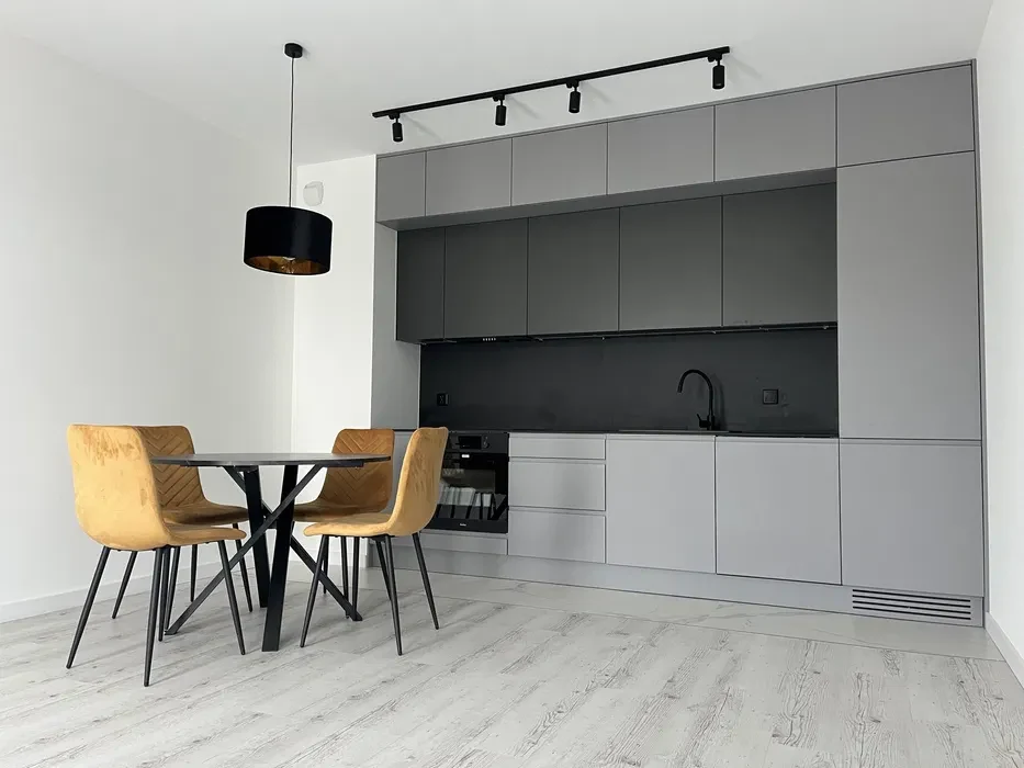 Do wynajęcia 2 pokojowe mieszkanie 47 m2 z klimatyzacją i widokiem z 2023r, Kraków, Stare Podgórze ul. Jerozolimskiej 2A - 1/8