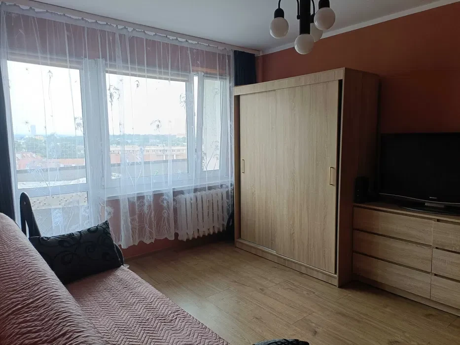 Kawalerka do wynajęcia 32m2 Kraków - 1/3