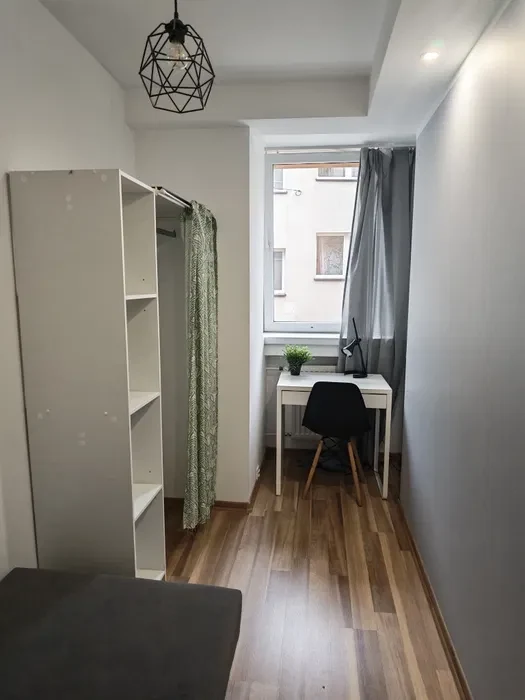 Pokój do wynajęcia dla kobiety - ul. Szlachtowskiego, Bronowice, UKEN, AGH, UR - 1/2