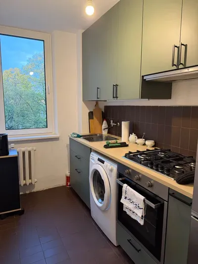 Jasne 3 pokoje, 44 m², Szwoleżerów / Łazienki Królewskie, balkon, nowa kuchnia i meble - miniatura 4