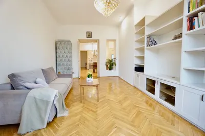 Apartament z widokiem na zieleń; 3 pokoje + kuchnia z jadalnią; Plac Na Groblach 17; 85 m2 u stóp Wawelu - miniatura 3