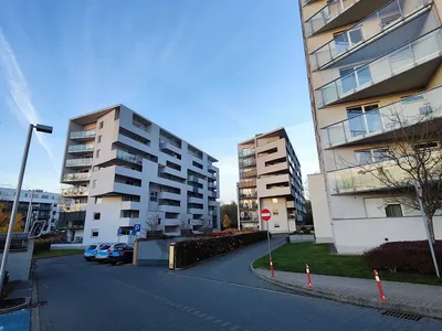 Bezpośrednio, kawalerka, Rataje (Łacina-ul. Inflancka 20), nowe budownictwo, balkon, dodatkowo m. postojowe, świetna lokalizacja
